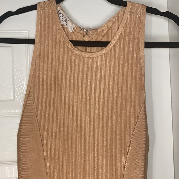 🔥HOUSE OF CB NUDE DRESS - Picture 3 of 4